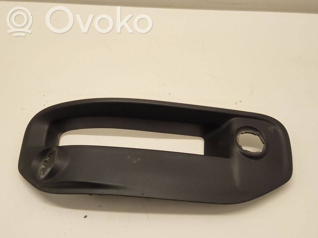 Etusäleikkö   68312232AB
