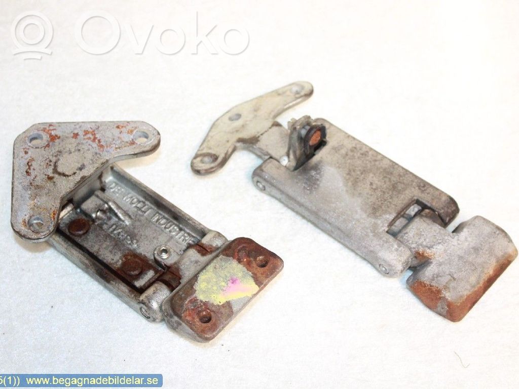 Iveco Daily 3rd gen Front door upper hinge 