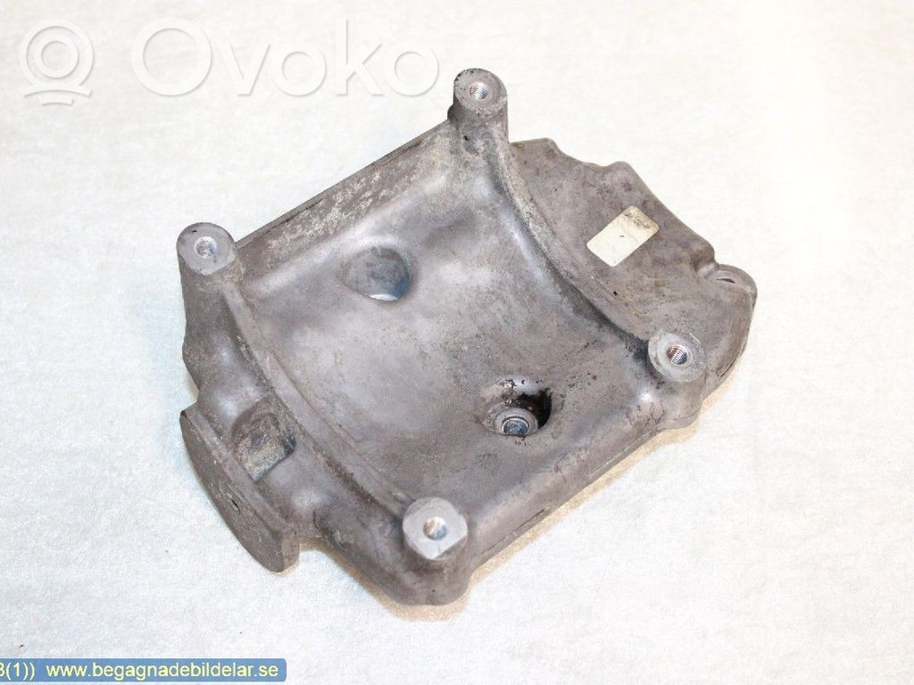 A/C compressor mount bracket   5801370470