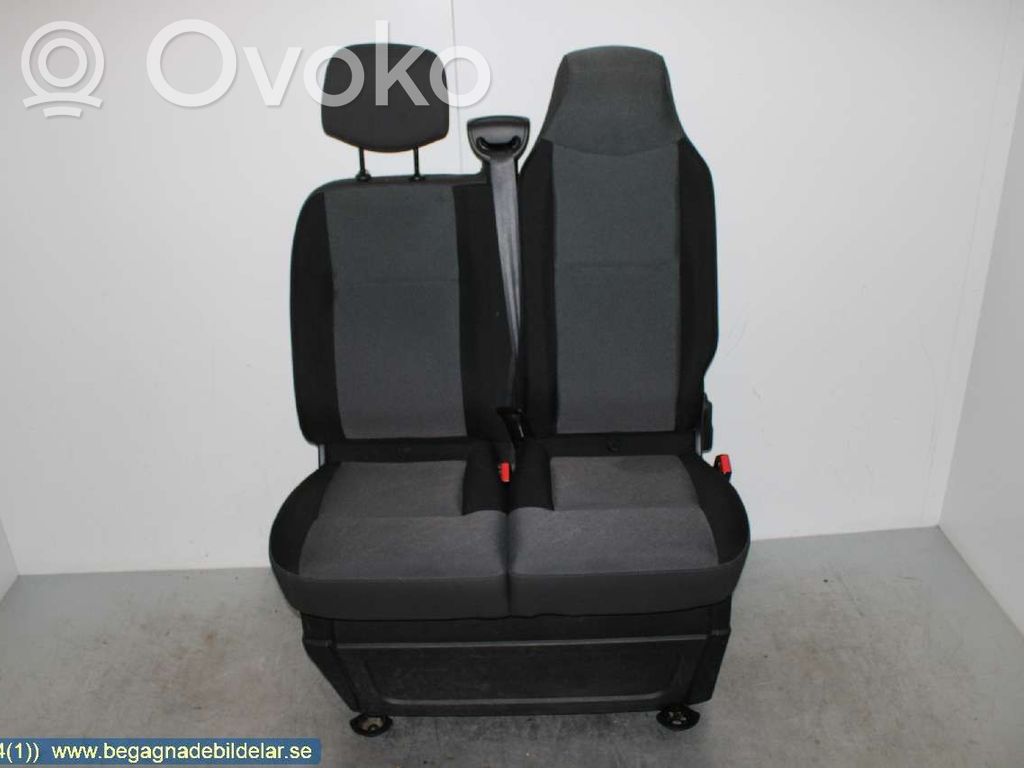 Etumatkustajan istuin   8610100Q0B,8732000Q2G,8761100Q0B,8761100Q0E