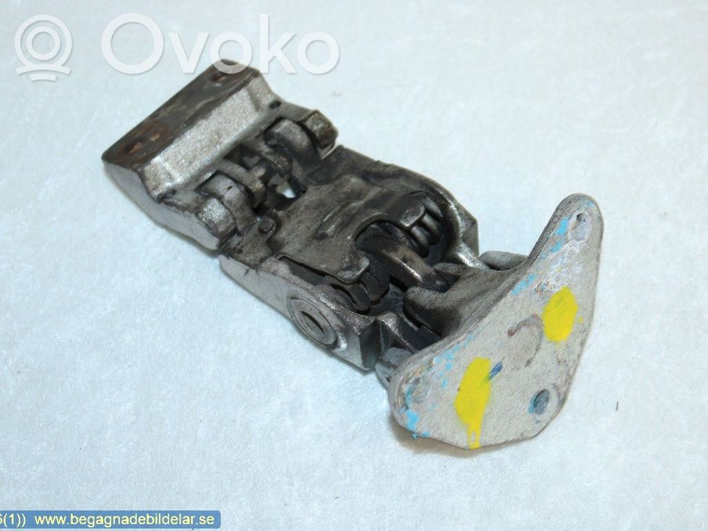 Iveco Daily 4th gen Front door upper hinge 