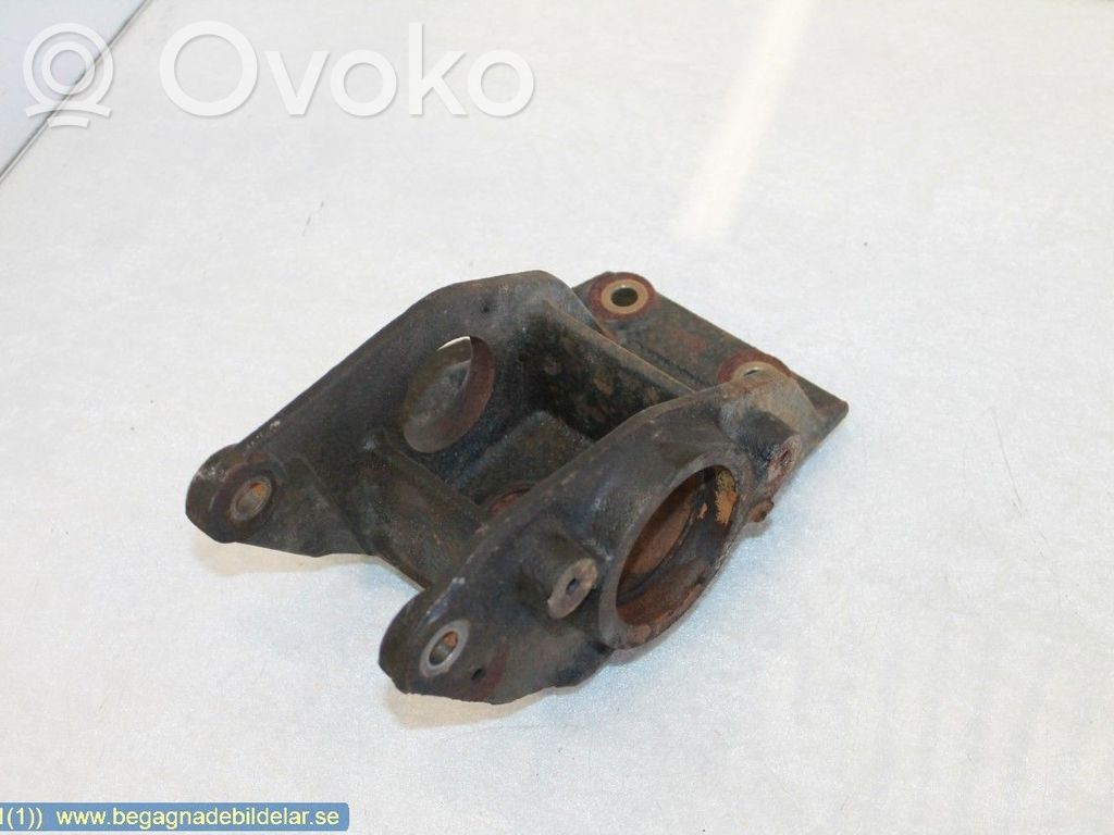 Etuvetoakseli   8200884227,8200884227