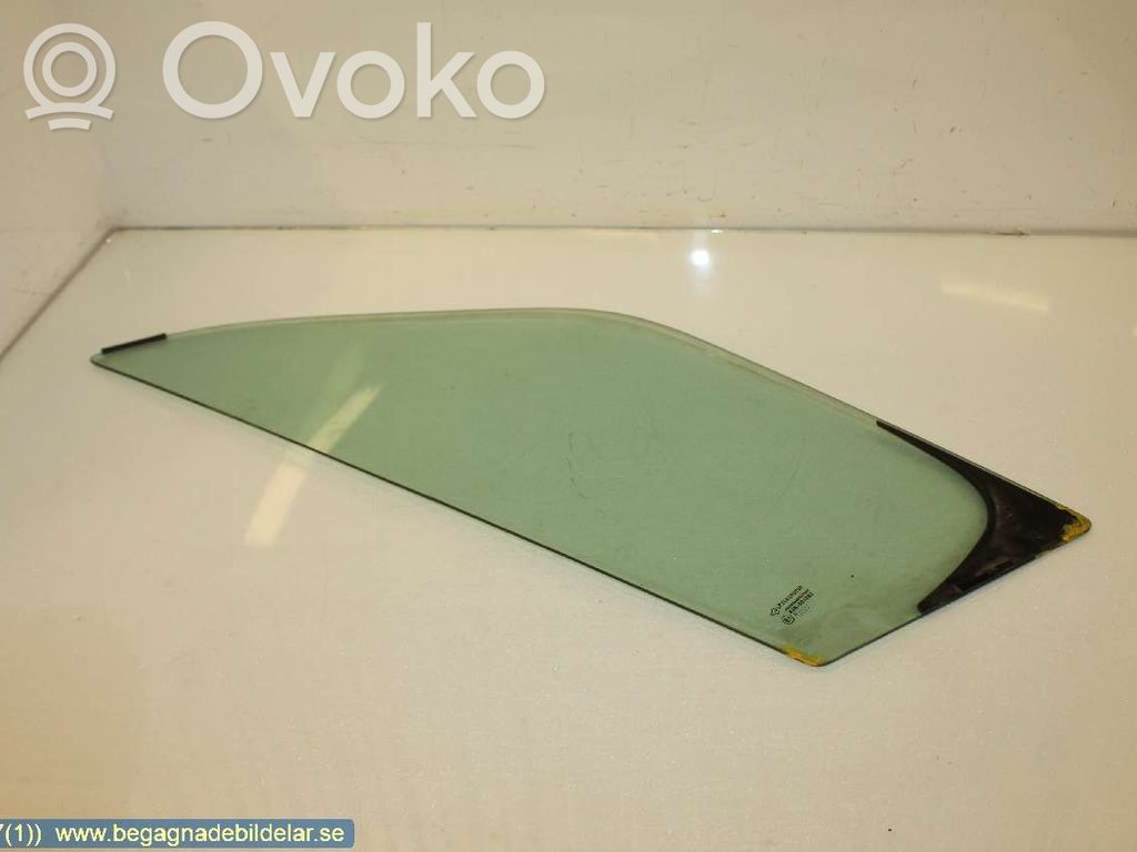 Opel Movano B Ventanilla de ventilación de la puerta delantera cuatro puertas 