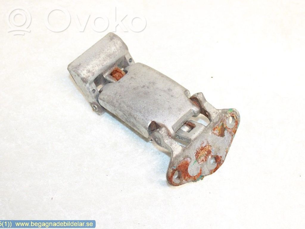 Iveco Daily 4th gen Front door upper hinge 