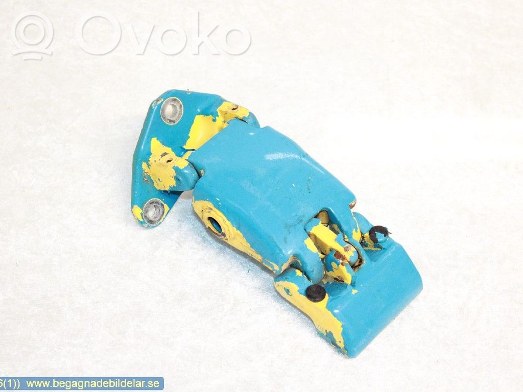 Iveco Daily 4th gen Front door upper hinge 