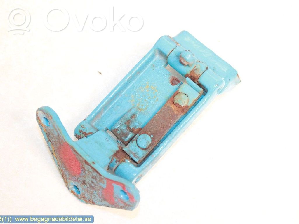 Iveco Daily 4th gen Front door upper hinge 