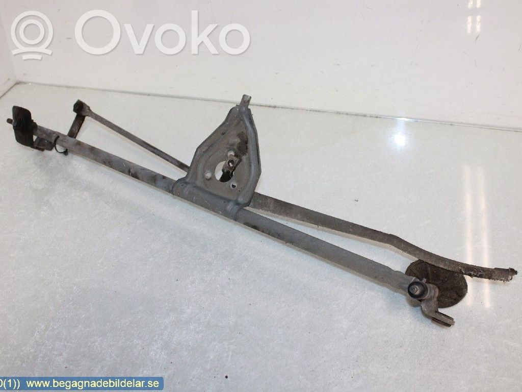 Front wiper linkage   1358478