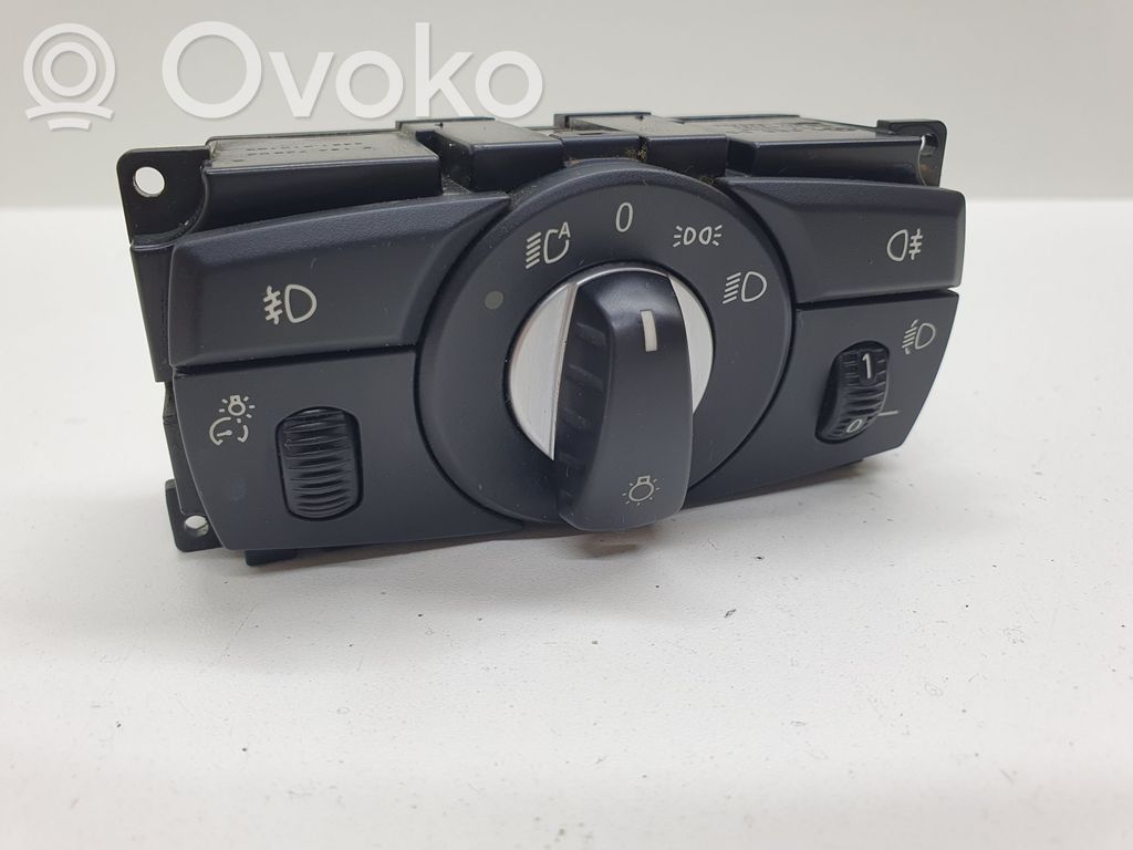 BMW 5 E60 E61 Valokatkaisija 