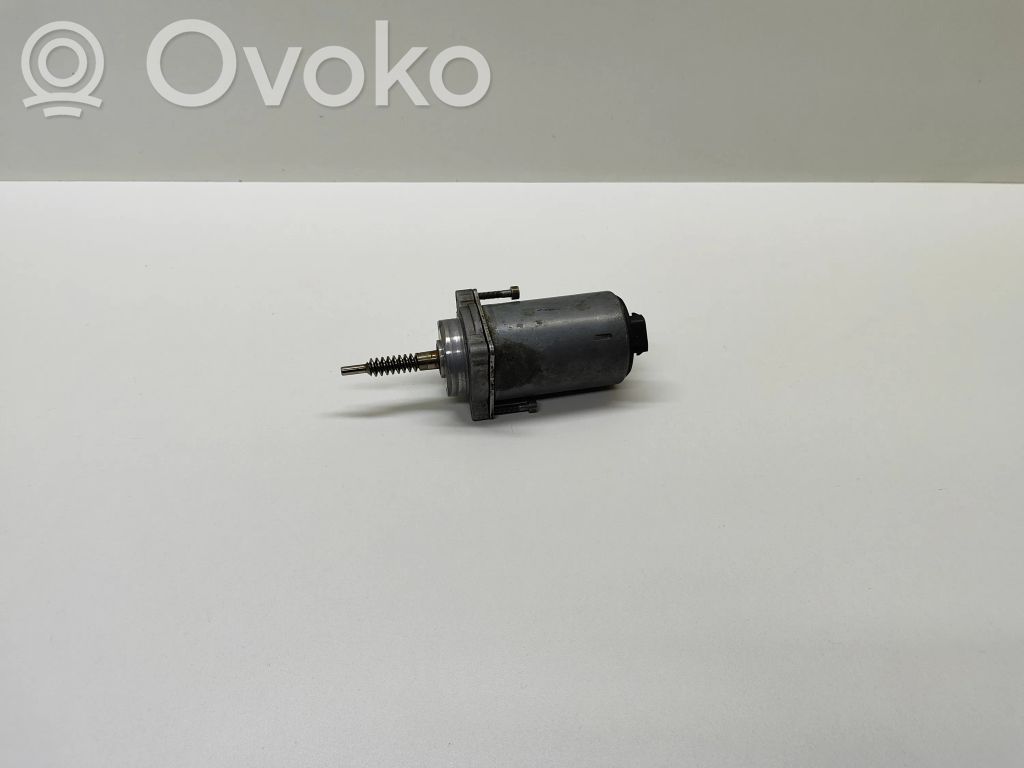 BMW 5 E60 E61 Valve oil control 