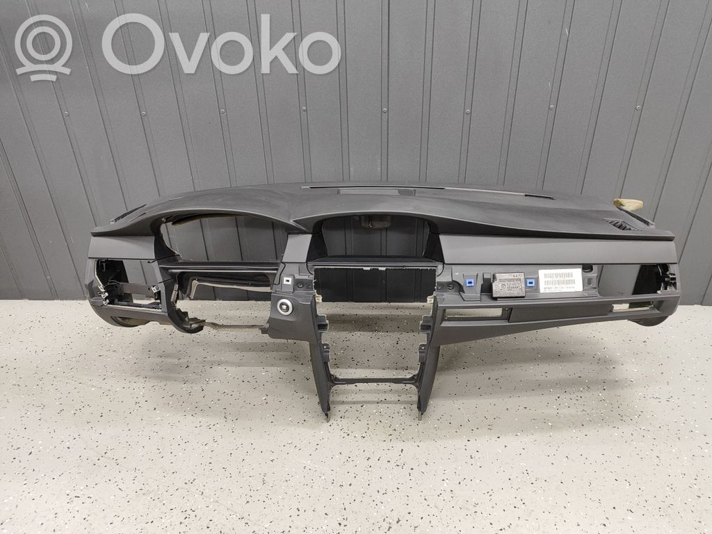 BMW 5 E60 E61 Панель 