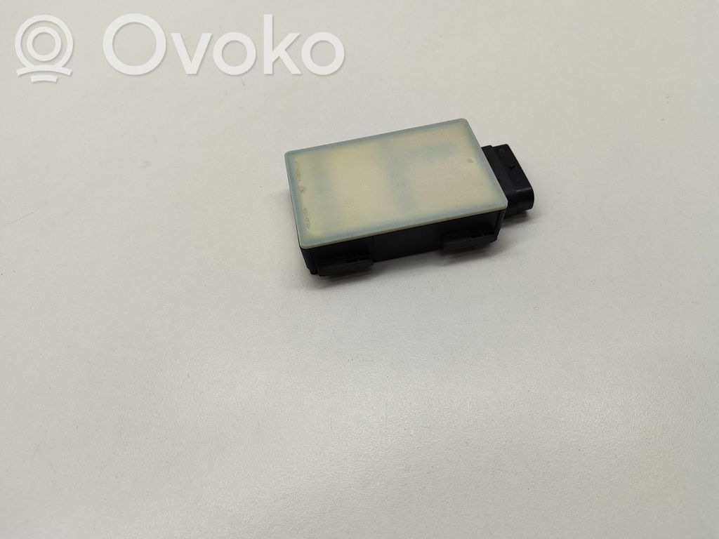 BMW 5 G30 G31 G38 Módulo de control de punto muerto 