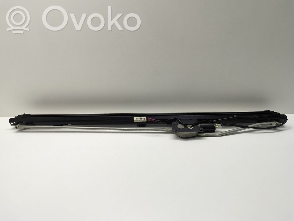 BMW 5 E60 E61 Elektrinė galinio stiklo užuolaida 