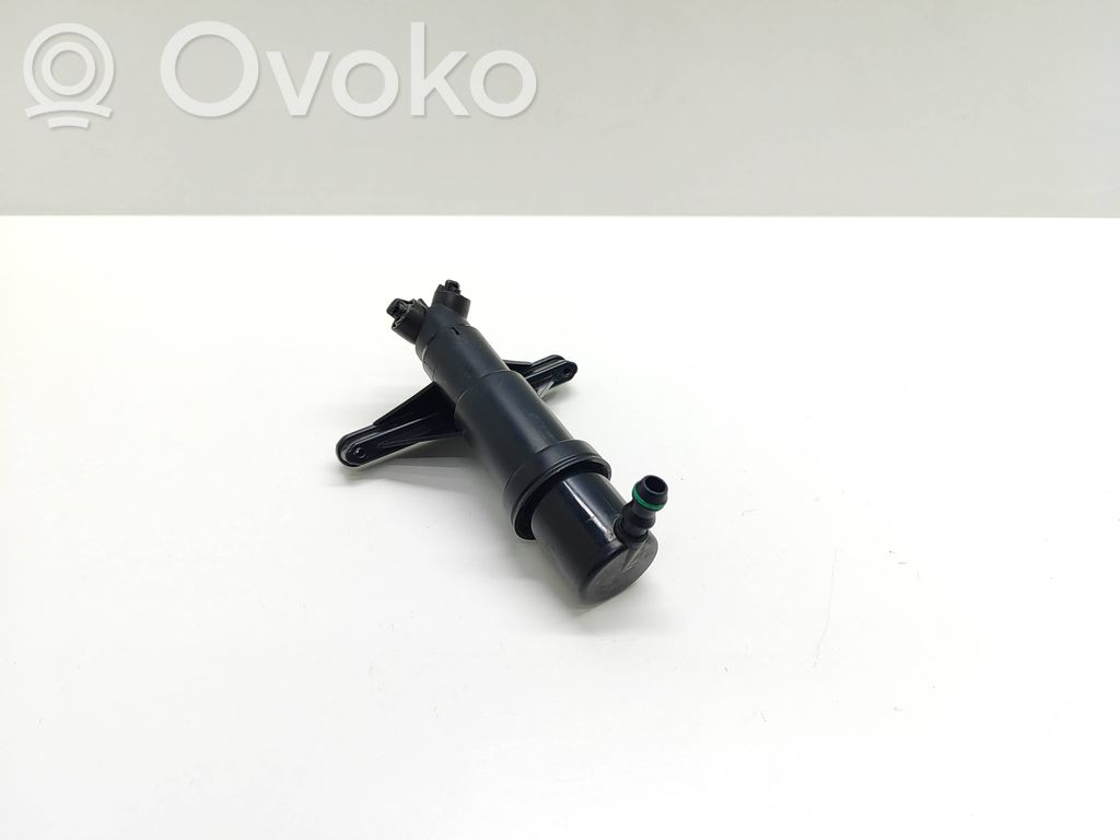 BMW 5 E60 E61 Dysza spryskiwacza lampy przedniej 