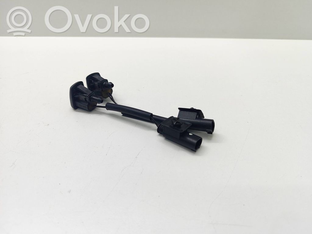 Windshield washer spray nozzle   7132969,1378908