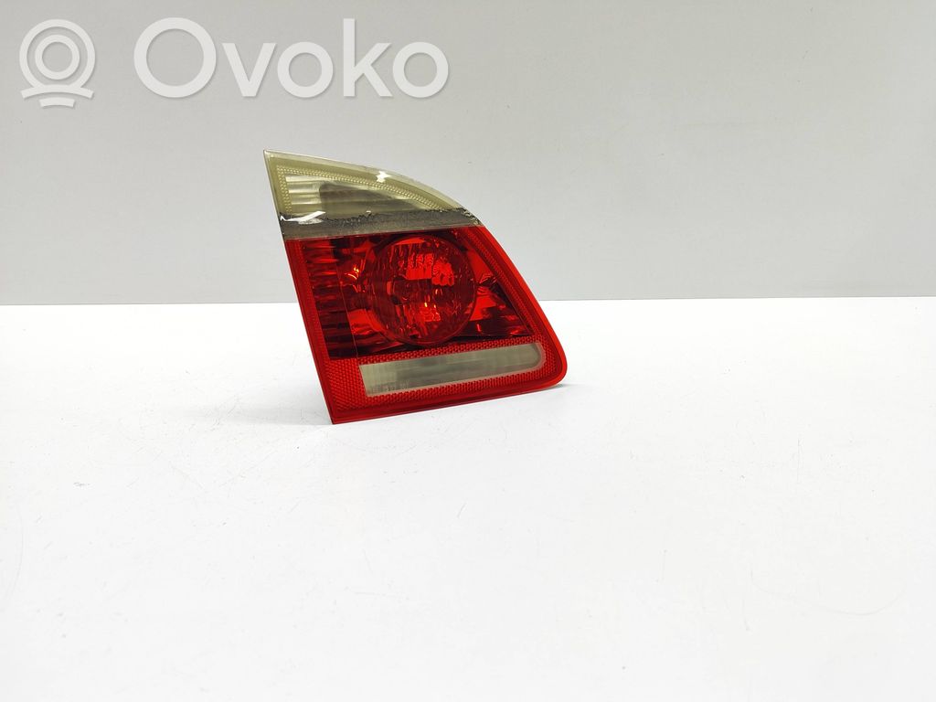 BMW 5 E60 E61 Aizmugurējais lukturis pārsegā 