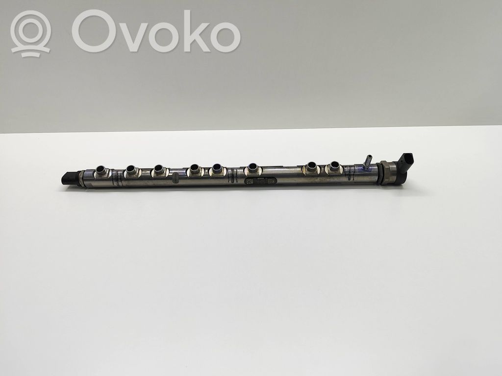 BMW 5 F10 F11 Degvielas maģistrālā caurule 
