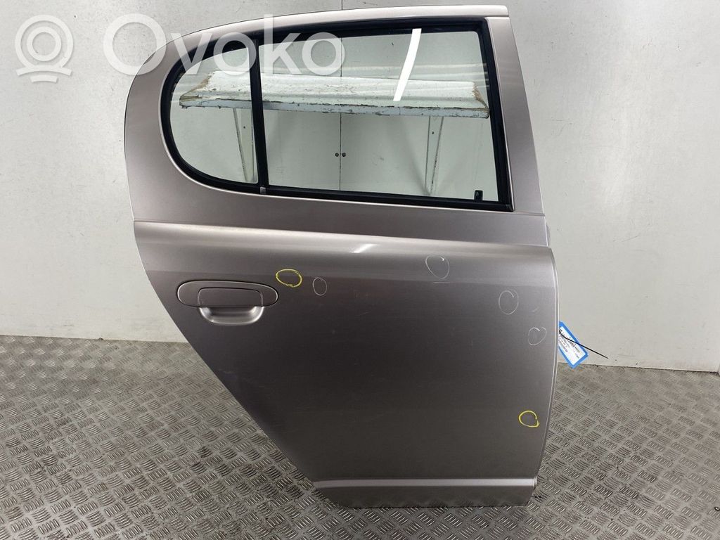 Toyota Yaris Galinės durys 