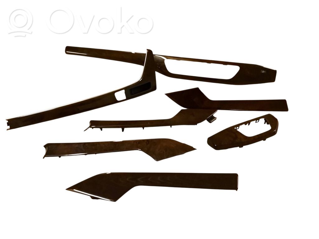 Moldura del panel (Usadas)   8W2853189,H1B000A4105