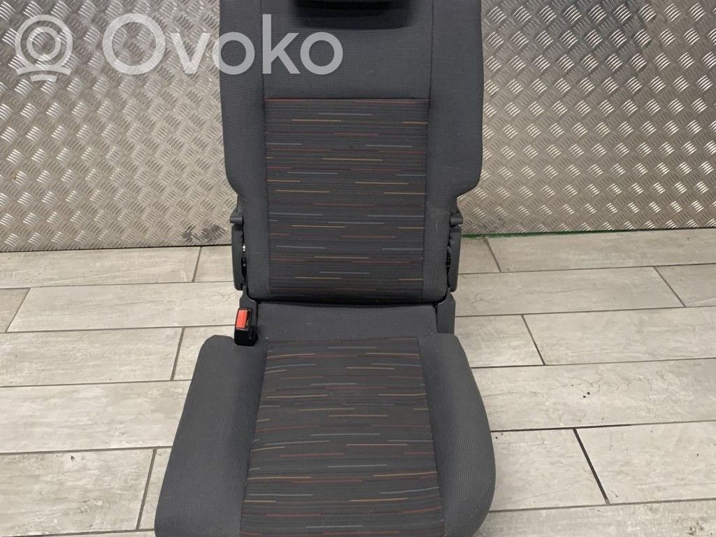 Ford C-MAX I Takaistuin 