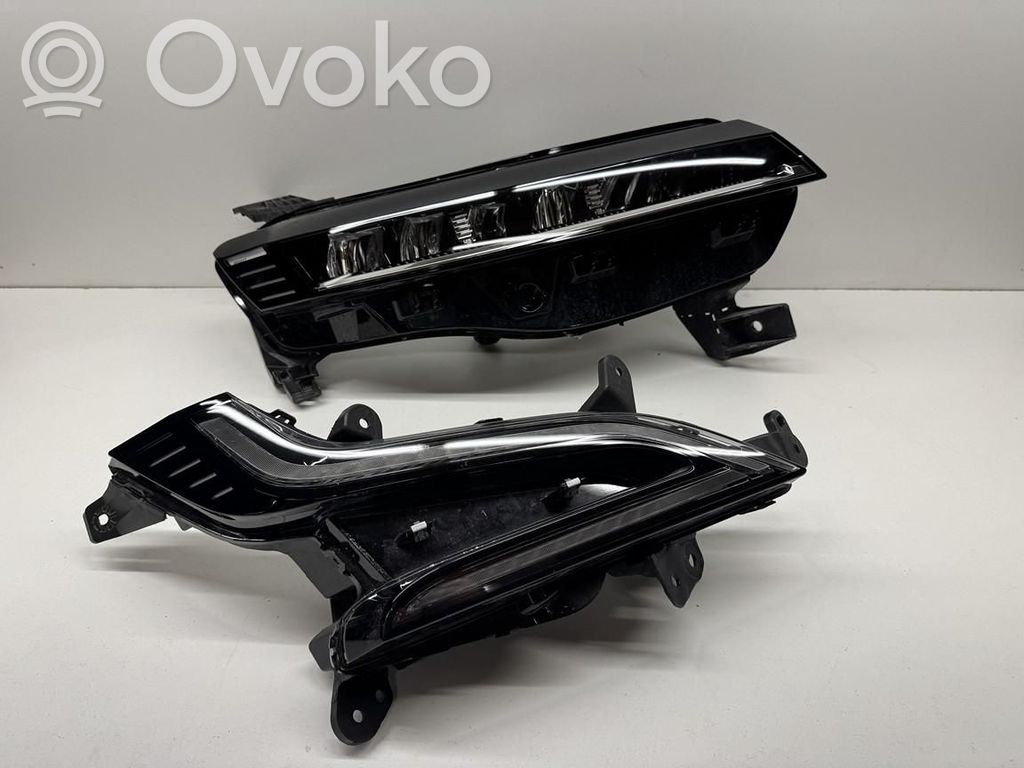 Renault Megane E-Tech LED dienas gaisma 