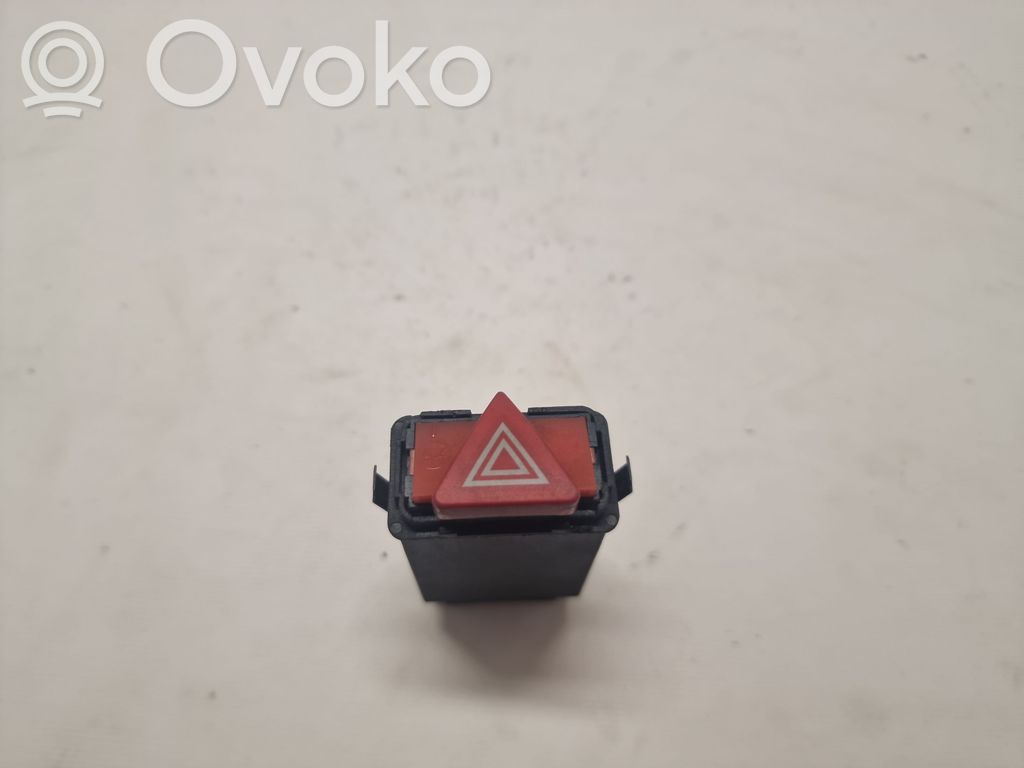 Audi A6 S6 C5 4B Botón interruptor de luz de peligro 