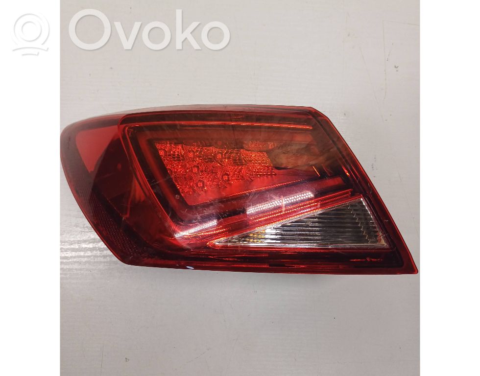 Seat Leon (5F) Aizmugurējais lukturis virsbūvē 