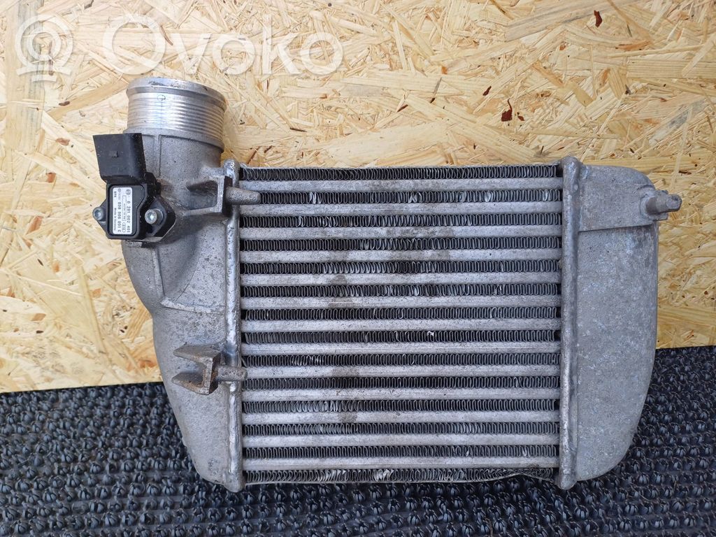 Audi A6 S6 C6 4F Interkūlerio radiatorius 
