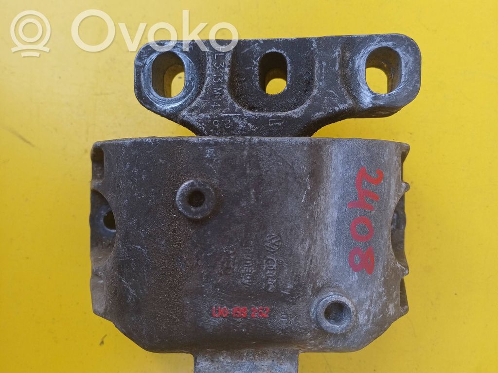 Volkswagen Golf IV Engine mount bracket 