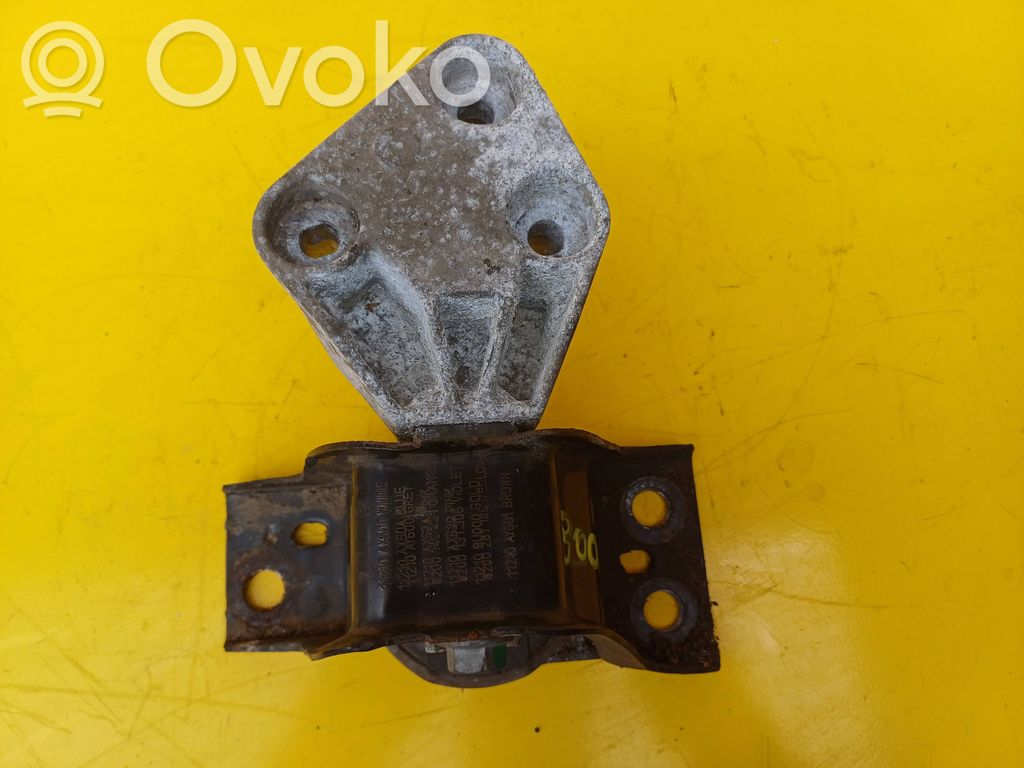 Renault Modus Engine mount bracket 