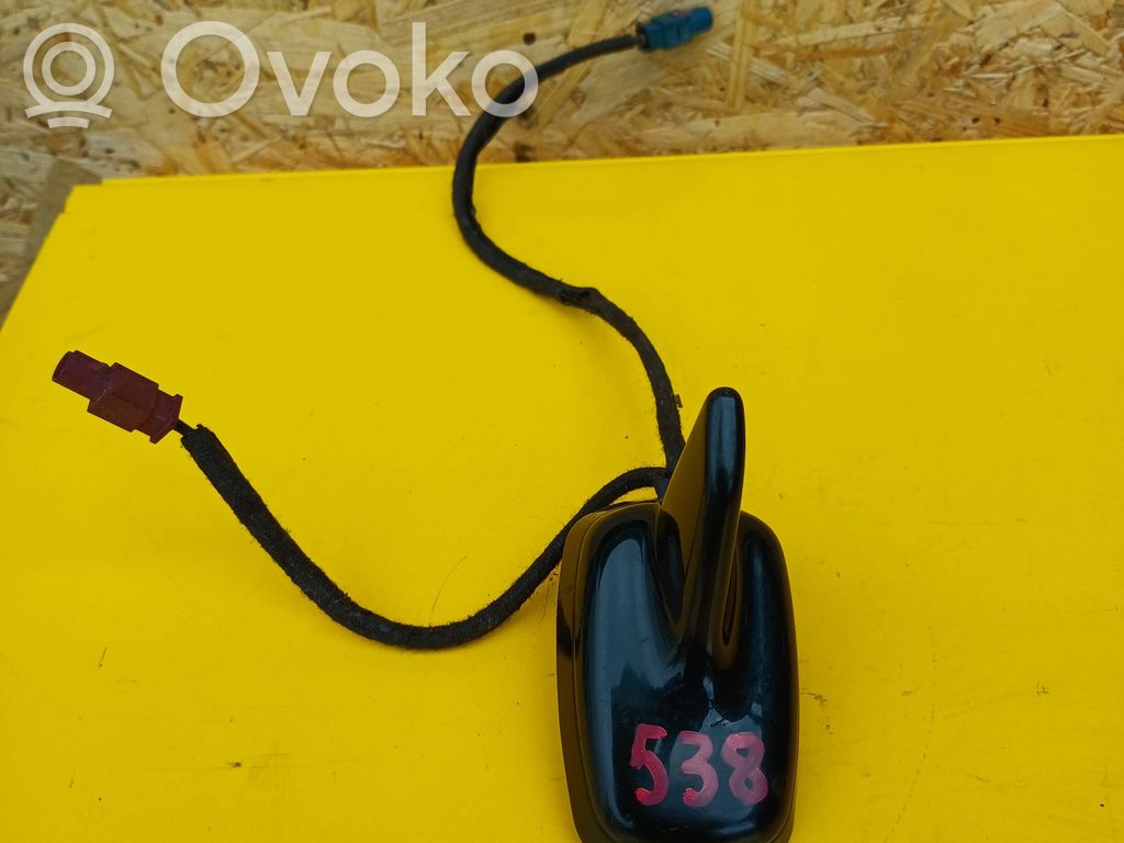 GPS-pystyantenni   4F9035503B