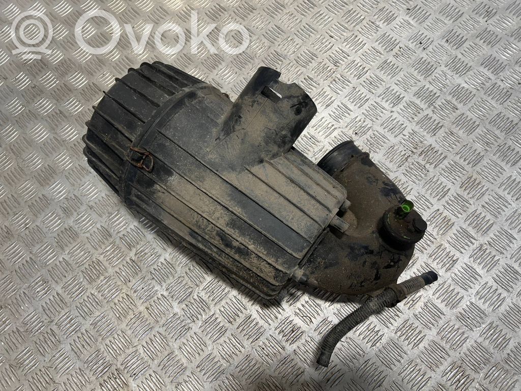 Iveco Daily 3rd gen Obudowa filtra powietrza 
