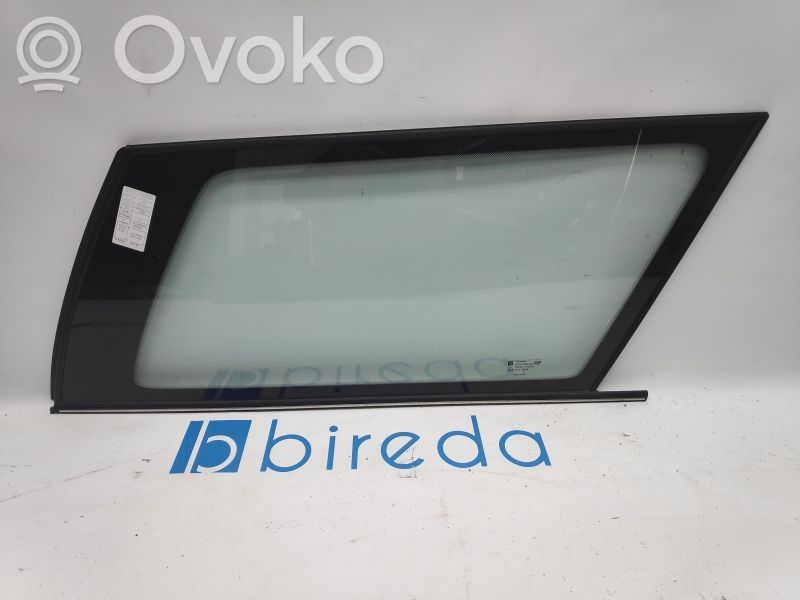 Rear side window