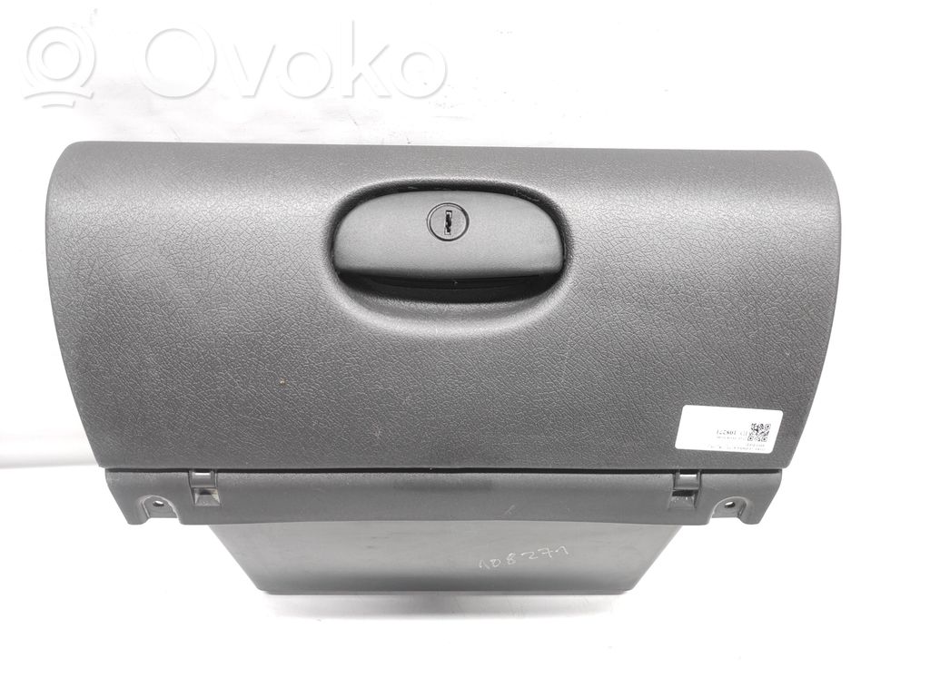 Opel Corsa B Daiktadėžė 