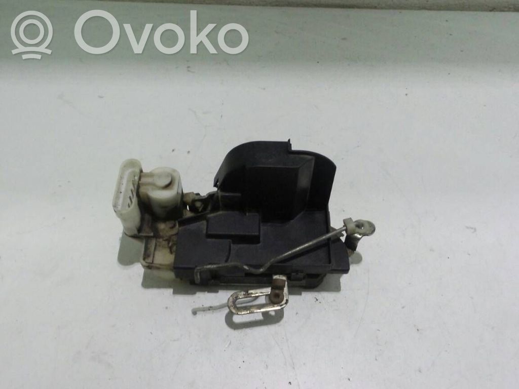 Fiat Punto (188) Priekšpusē slēdzene 