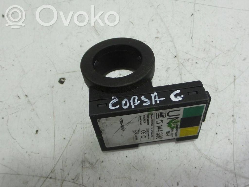 Opel Corsa C Aizdedzes karšu lasītājs 