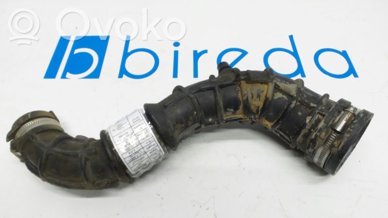 Renault Clio III Turbo air intake inlet pipe/hose 
