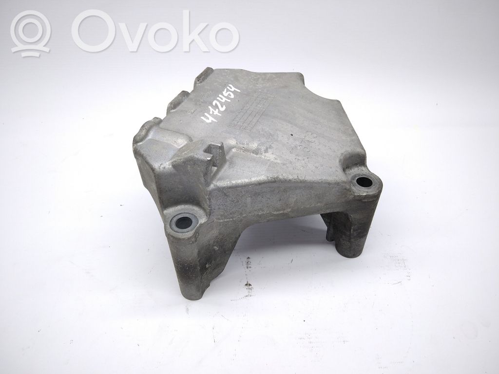 Engine mount bracket   95073703