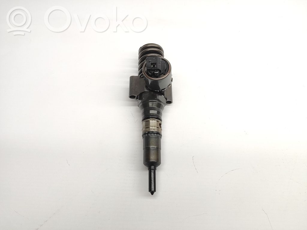 Audi A4 S4 B7 8E 8H Injector combustibil 