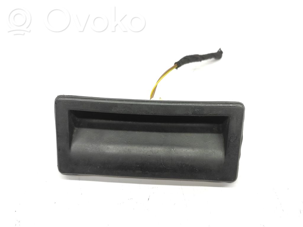 Tailgate exterior lock   5N0827566