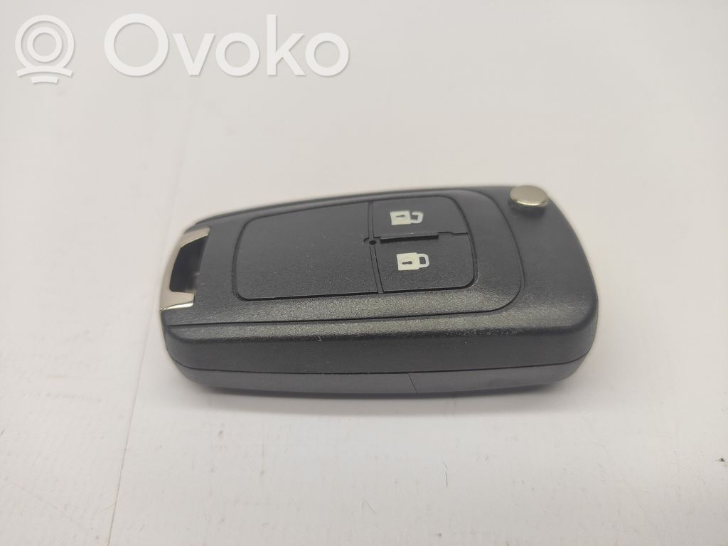 Opel Insignia A Virta-avain/kortti 