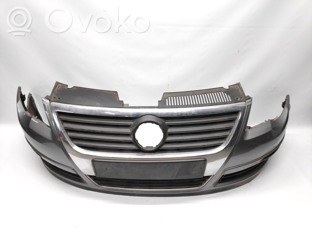Volkswagen PASSAT B6 Zderzak przedni 