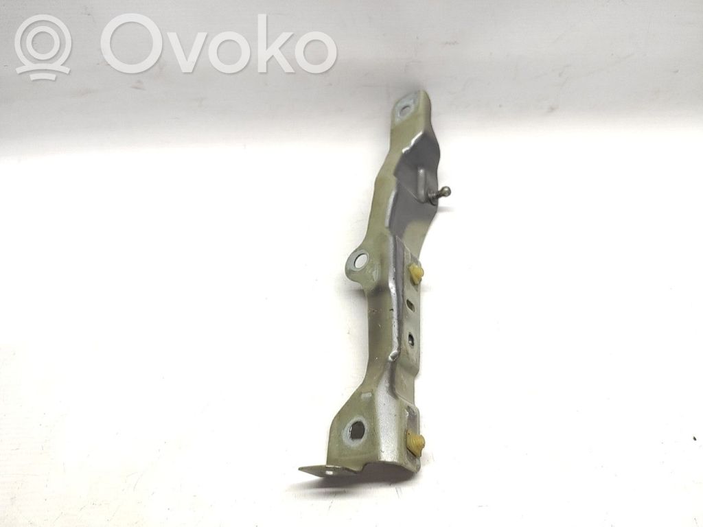 Renault Clio IV Etupuskurin kannake 