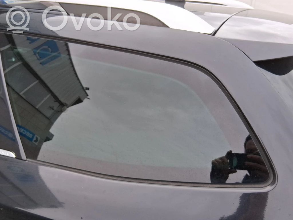 Citroen C5 Rear side window 