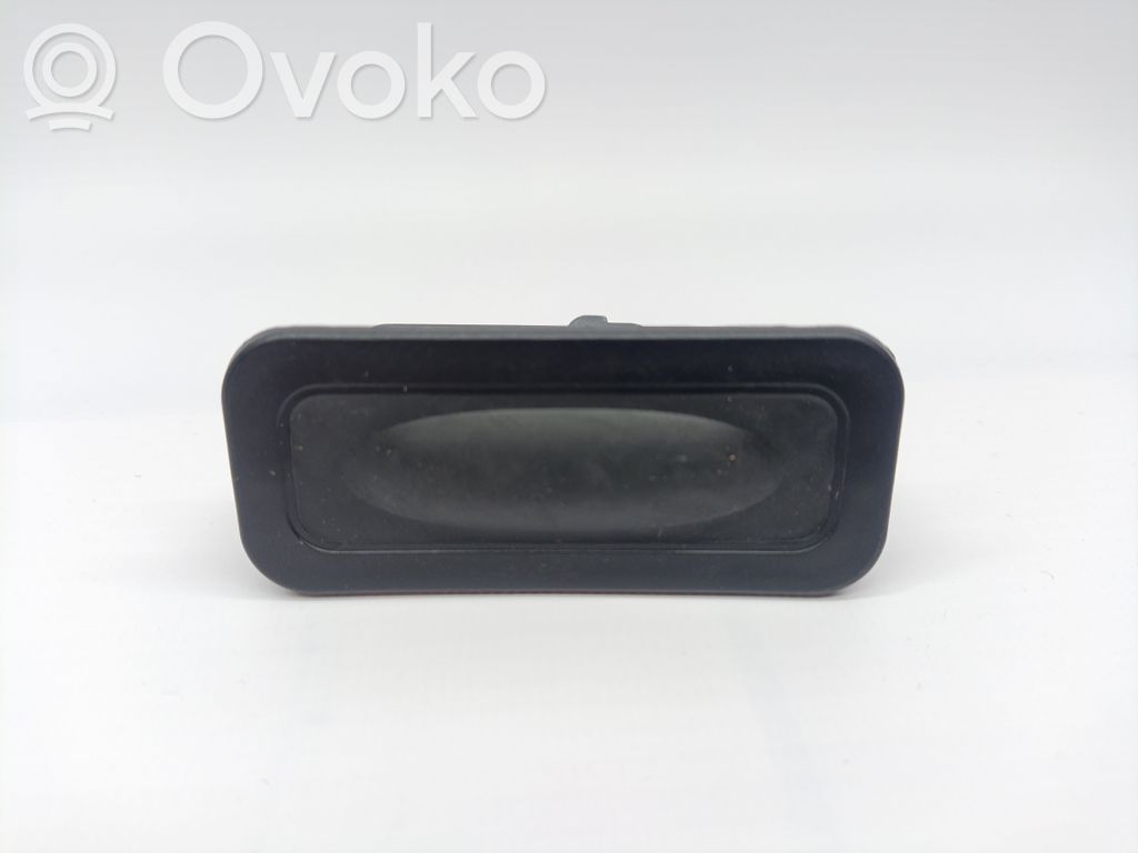 Tailgate exterior lock   8200385515,KR576