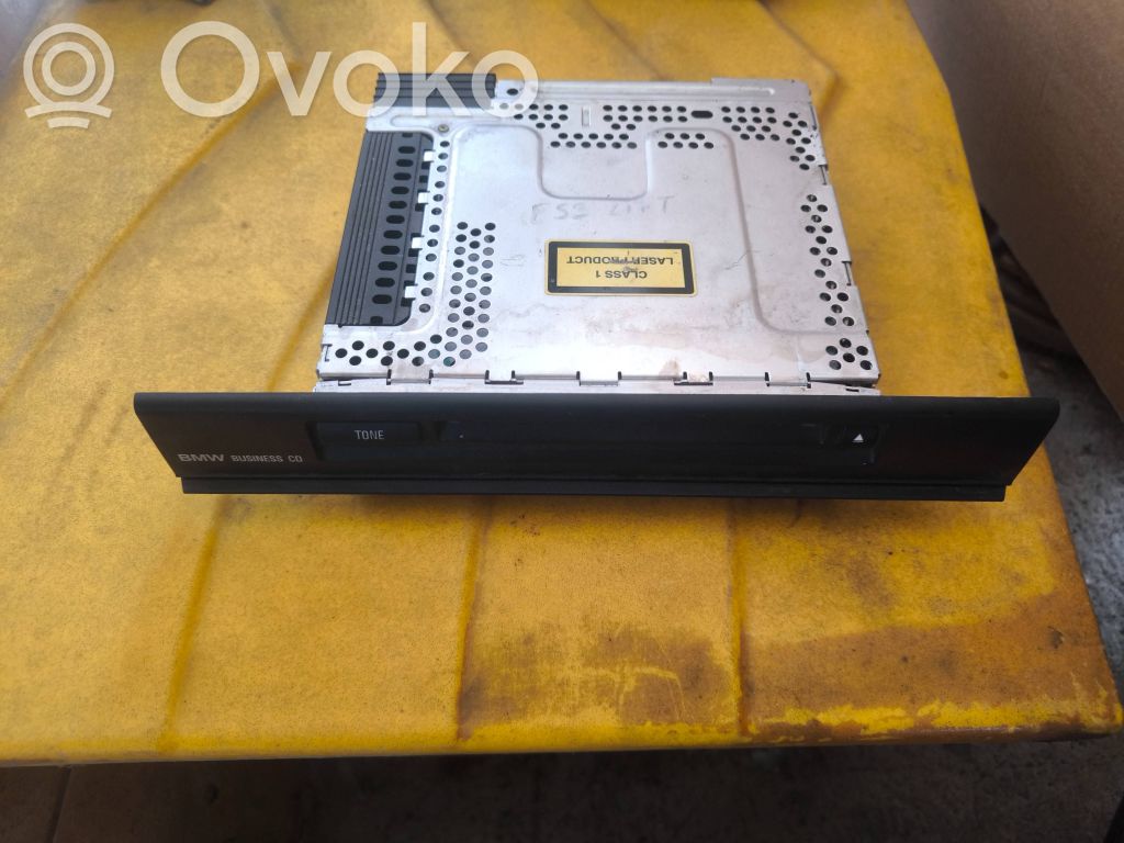BMW 5 E39 CD/DVD changer 
