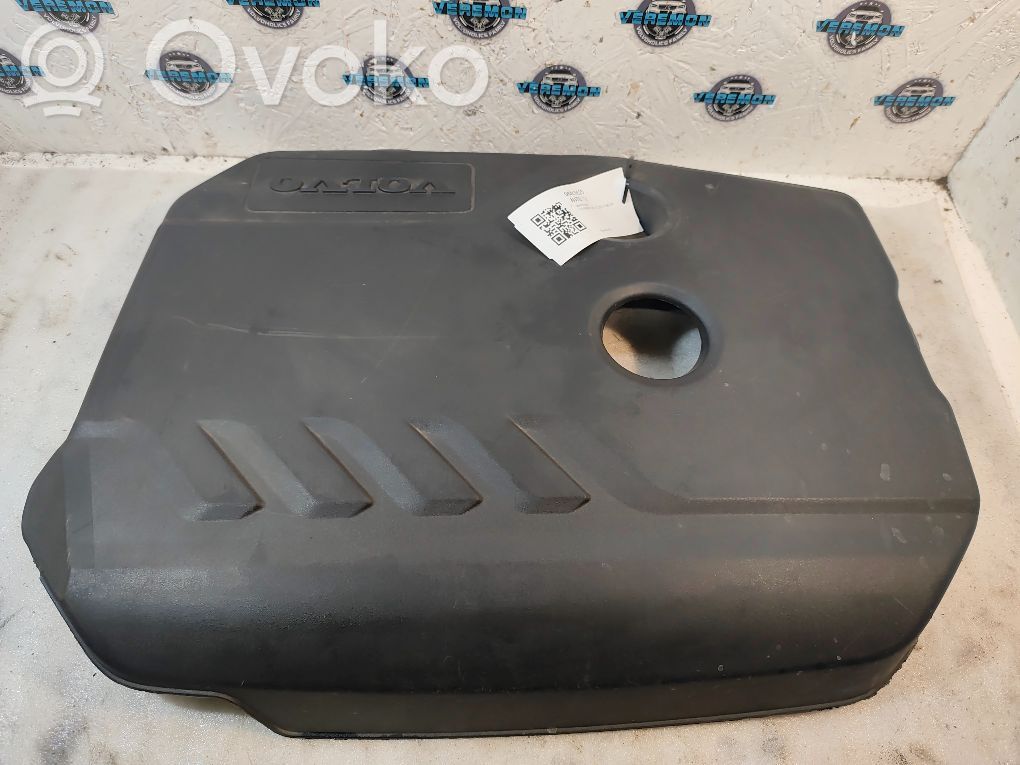 Volvo V70 Osłona górna silnika 