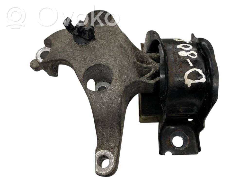 Dacia Duster Engine mount bracket 