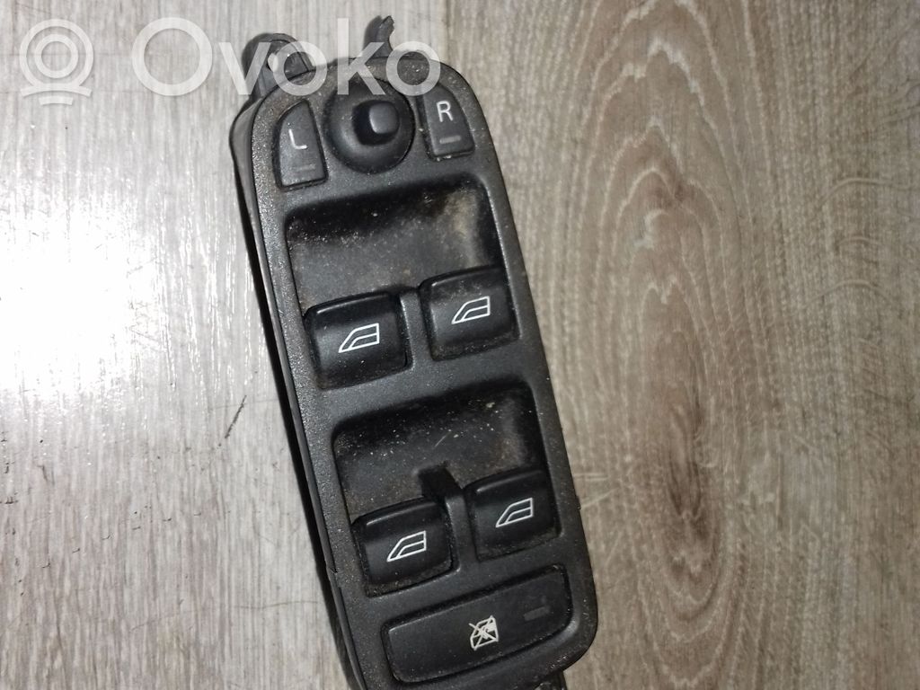 Electric window control switch   30710788,30710787,30710789,30710790