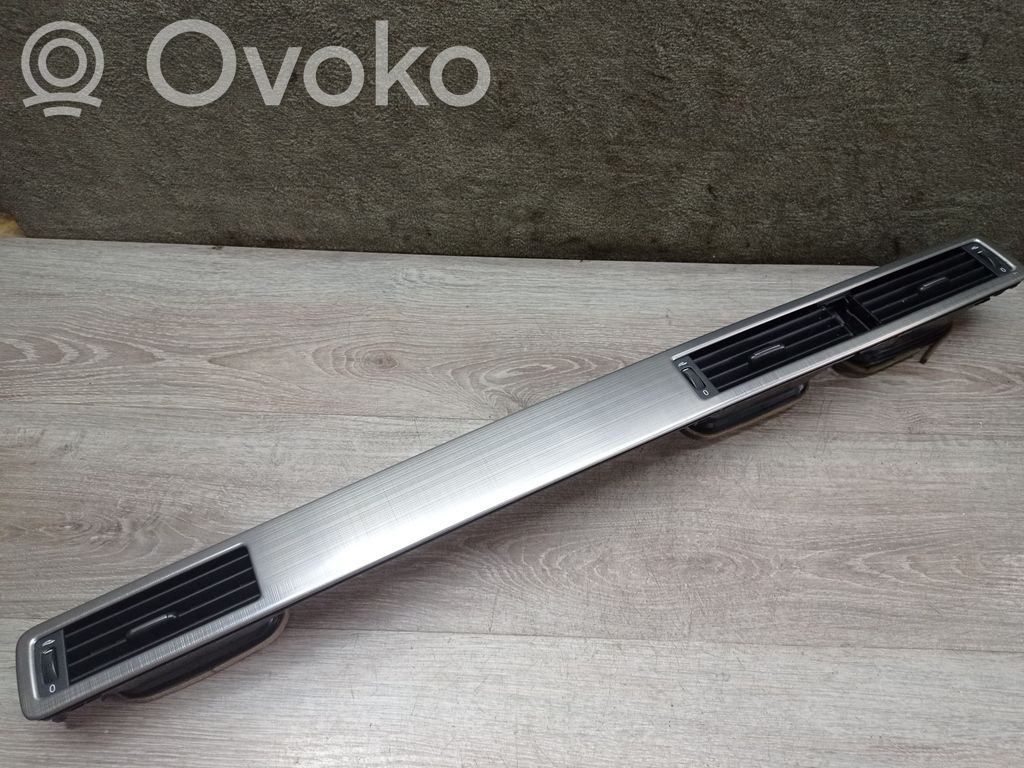 Panel trim   30715144,30643315,30676292,30755181,30755182