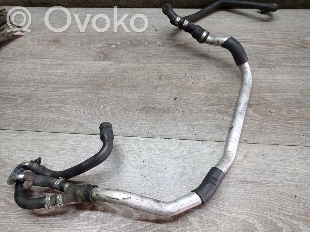 Engine coolant pipe/hose   8692724